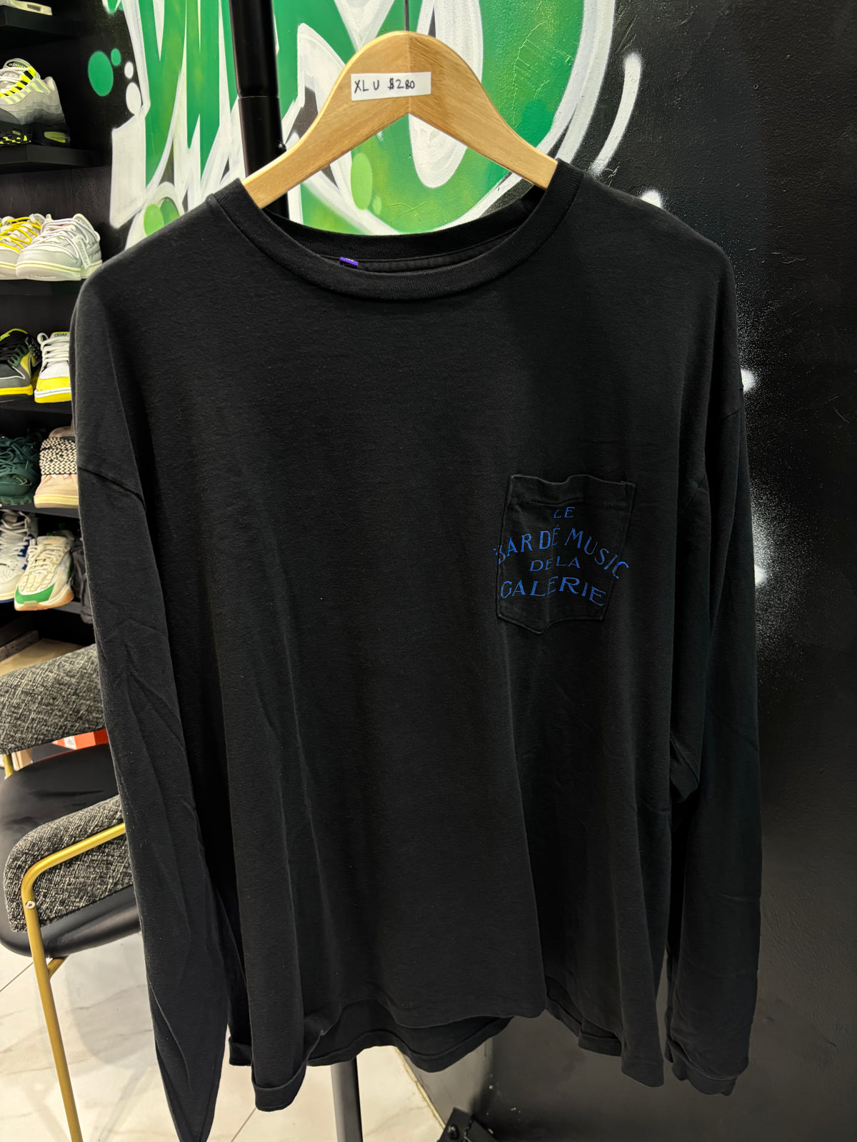 Gallery dept Le Bar Long sleeve sz XL U
