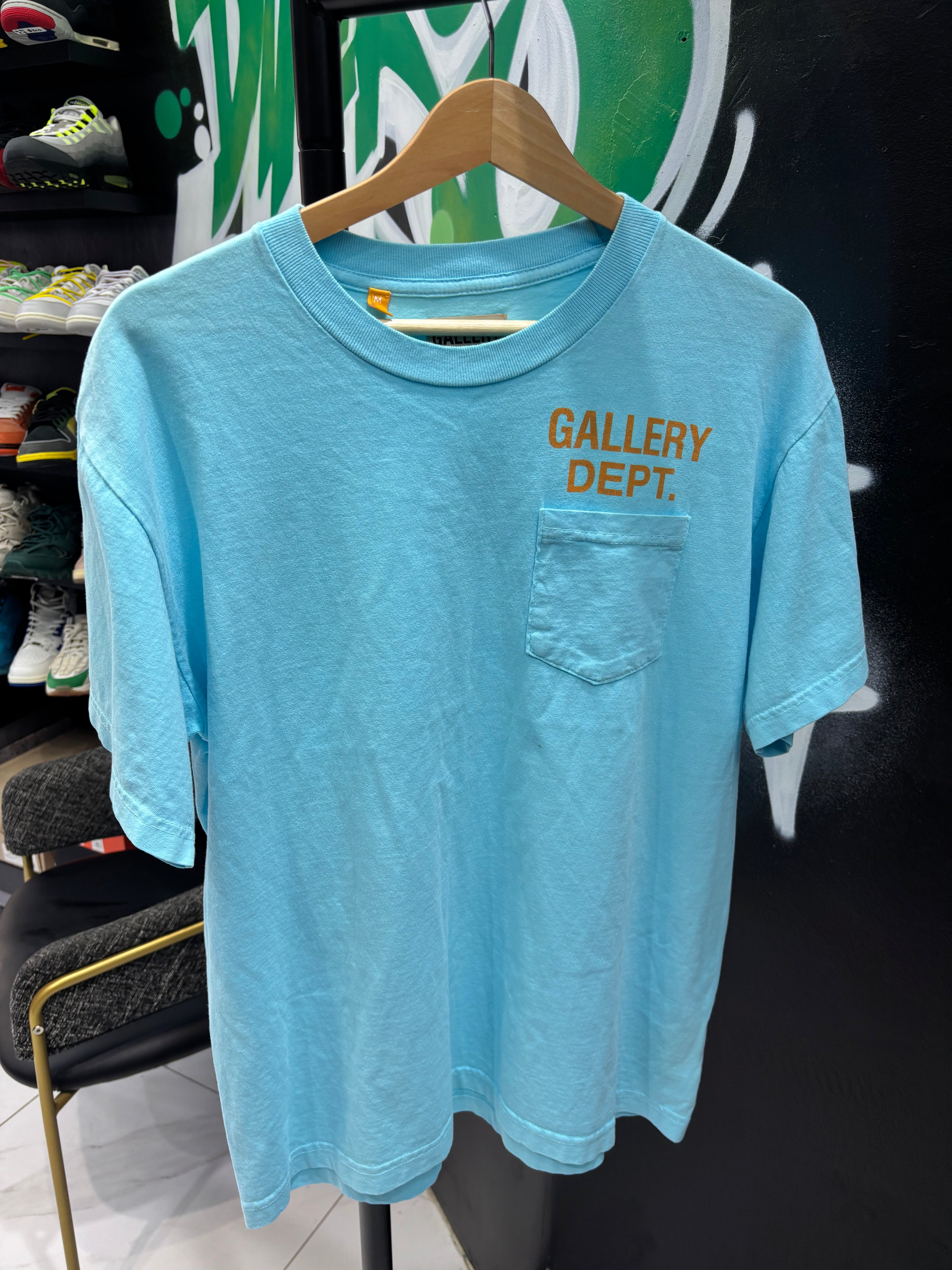Gallery dept tee light blue sz XL U