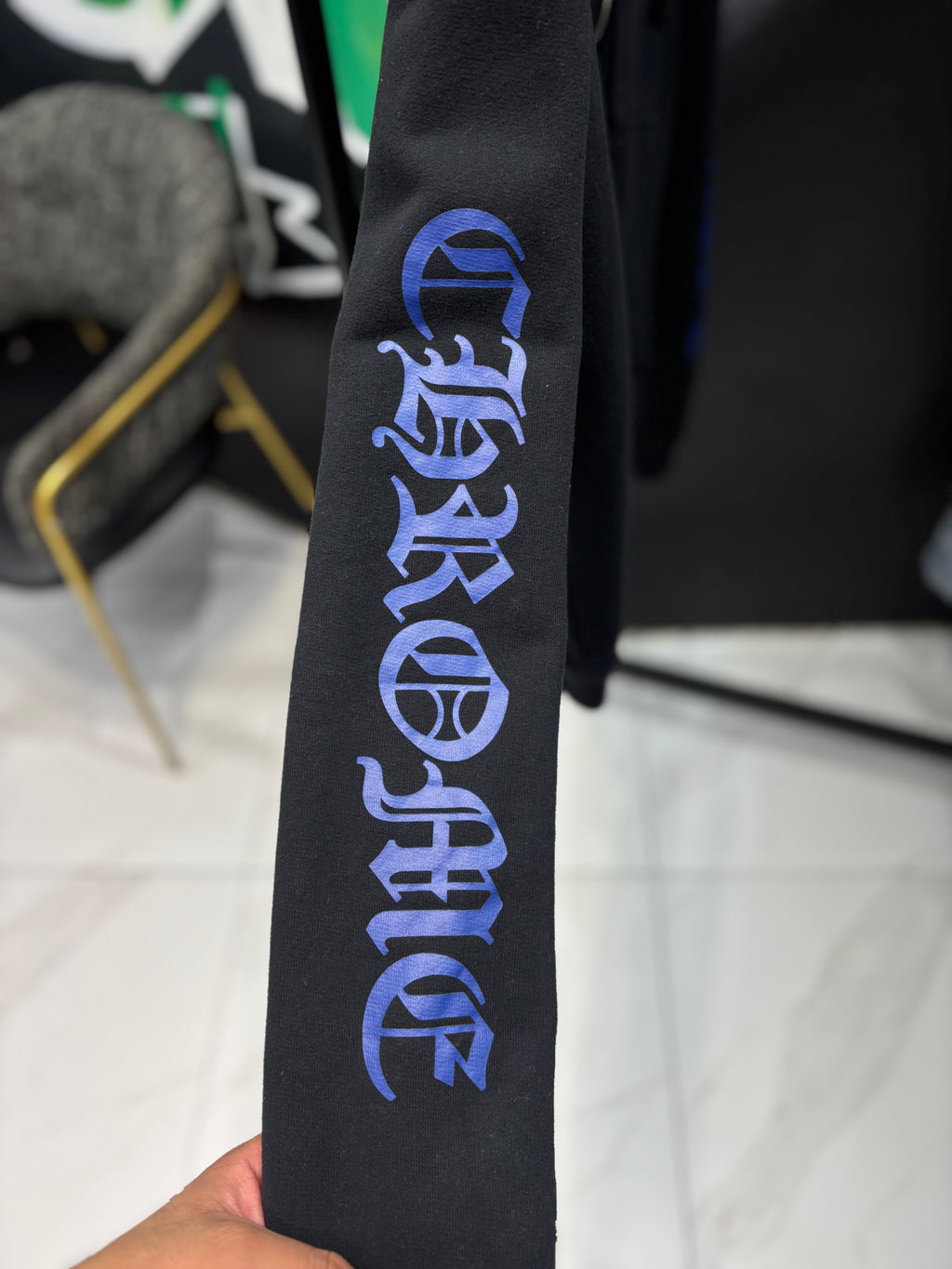Chrome heart vertical logo zip up blue/black sz Small U