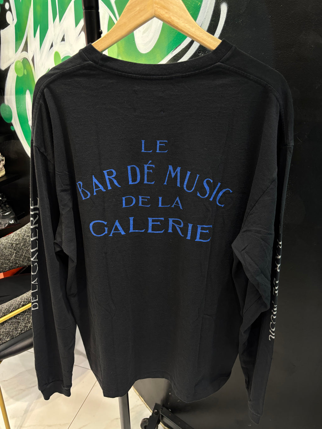 Gallery dept Le Bar Long sleeve sz XL U