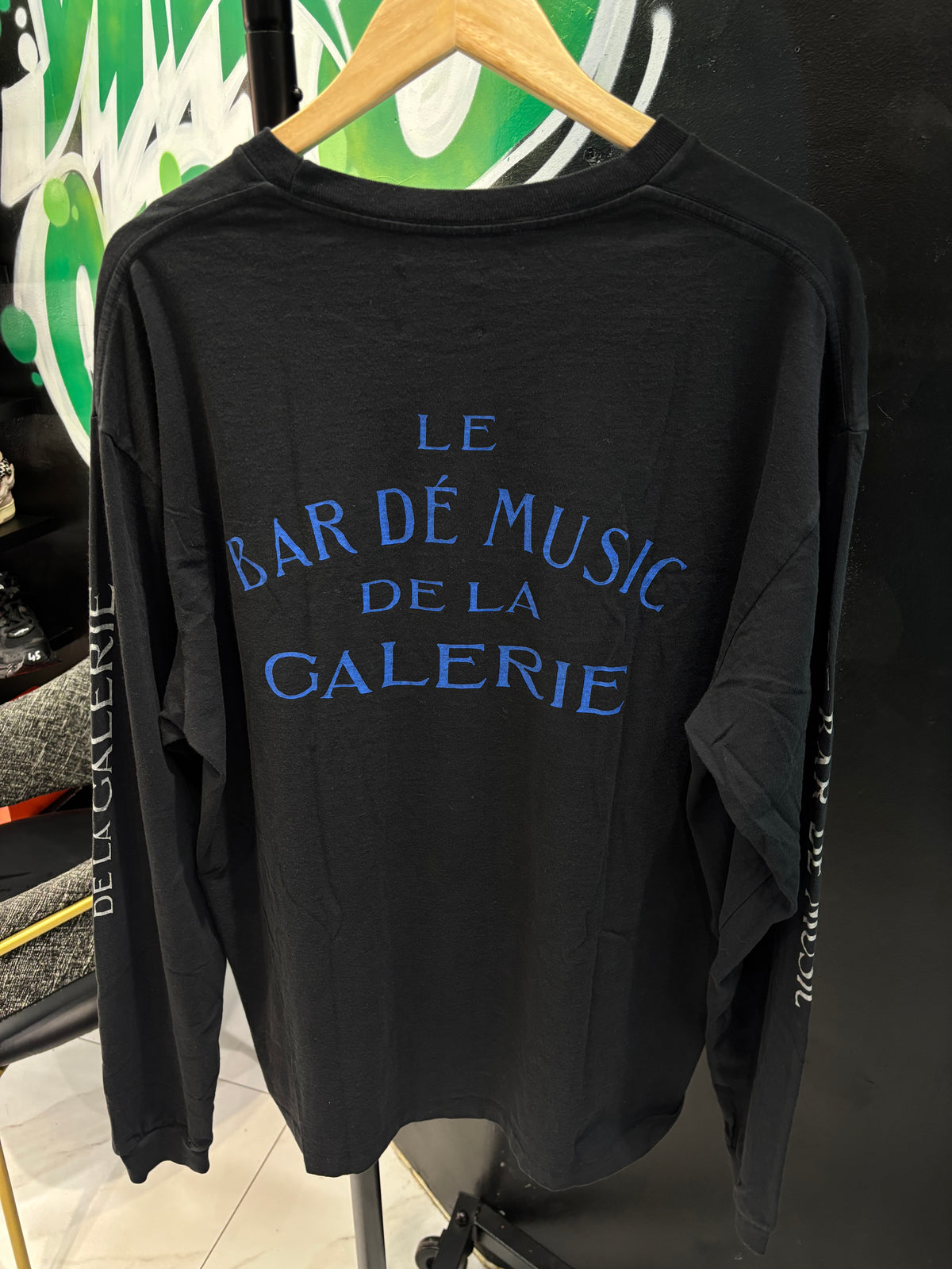 Gallery dept Le Bar Long sleeve sz XL U
